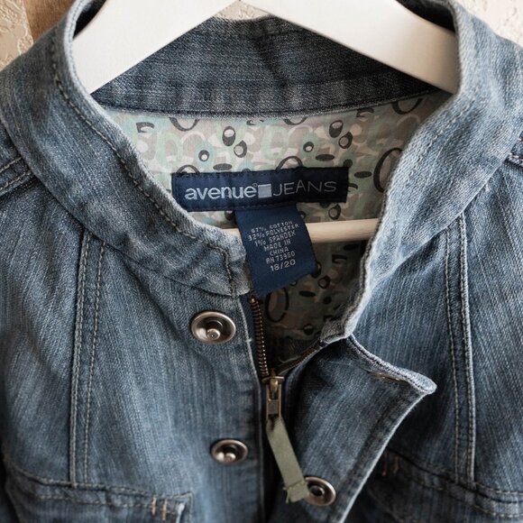 Avenue Jeans Denim Jacket Size 18/20 Utility-Inspired Button Zip Jean Jacket - Picture 2 of 6